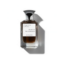 flat-lay-fd26148e-215c-400b-bd28-d62a84569bb2 - BLACK ELIXIR - Maison de Parfum